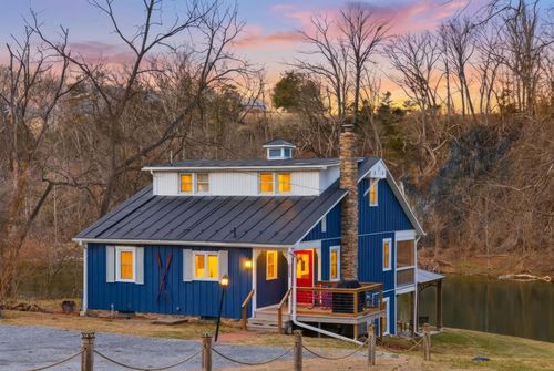 3635 Riverbend Dr, ELKTON, VA, 22827-2331 | Card Image