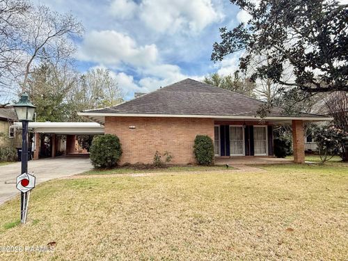 320 Duperier Ave, New Iberia, LA, 70563-2451 | Card Image