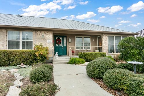 1702 Cherrywood Dr, Fredericksburg, TX, 78624-3561 | Card Image