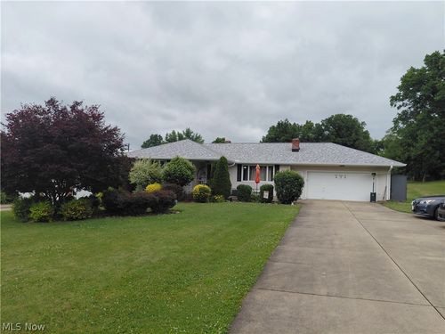 436 Secrist Ln, Girard, OH, 44420-1113 | Card Image