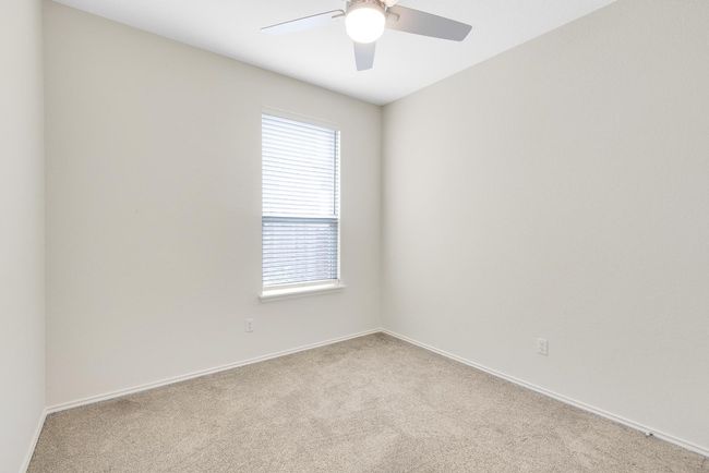 546 Pepperbark Loop, House other with 3 bedrooms, 2 bathrooms and null parking in Buda TX | Image 17