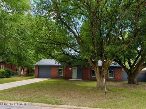 103 Fore St, Gulfport, MS, 39503-3298 | Card Image