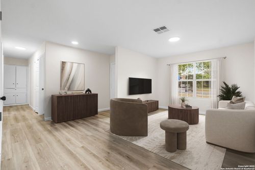 531 Kernan Dr, San Antonio, TX, 78227-3155 | Card Image