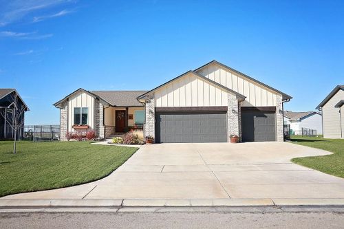 707 W Country Lakes Pl, Haysville, KS, 67060 | Card Image