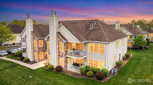 127 Chariot Ct, Piscataway, NJ, 08854-6668 | Card Image