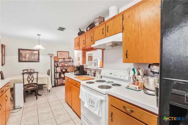 123 6th Street, House other with 4 bedrooms, 2 bathrooms and null parking in Vanderbilt TX | Image 14