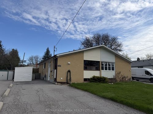 main-313 Taylor Mills Drive N, Richmond Hill, ON, L4C2T8 | Card Image
