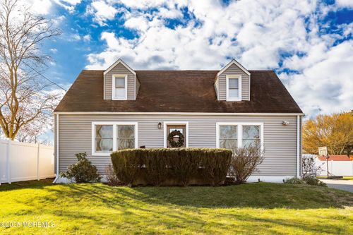 2705 Grant St, WALL TOWNSHIP, NJ, 07719-4125 | Card Image