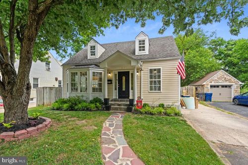 2819 Summerfield Rd, FALLS CHURCH, VA, 22042-2034 | Card Image