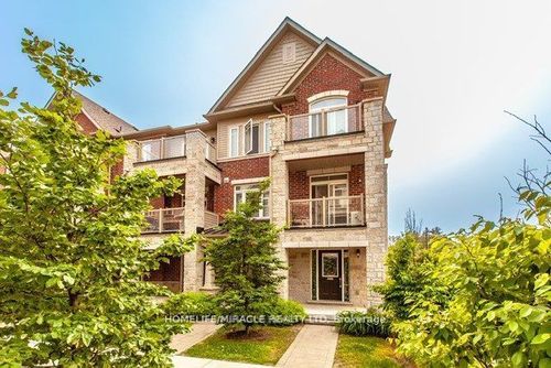 213-2639 Garrison Crossings Crescent E, Pickering, ON, L1X0E4 | Card Image