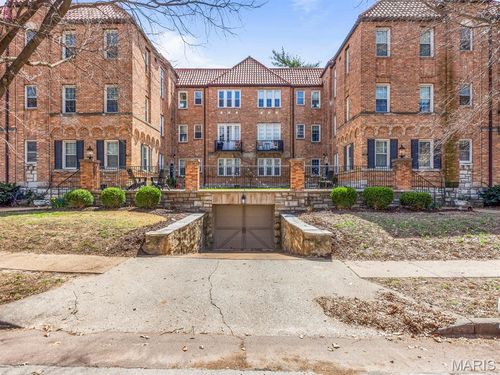 2n-7532 Cromwell Dr, Clayton, MO, 63105-2955 | Card Image