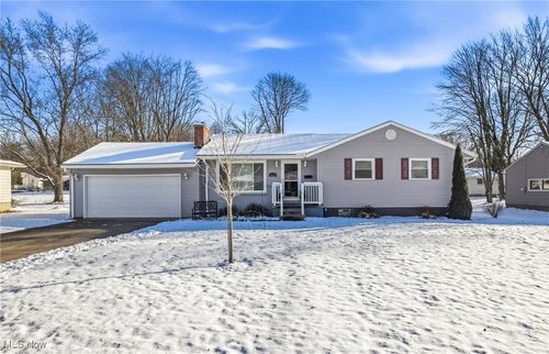 3425 Bentwillow Ln, Youngstown, OH, 44511-2502 | Card Image