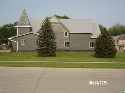 802 12 Th St, House other with 3 bedrooms, 2 bathrooms and null parking in Hawarden IA | Image 2