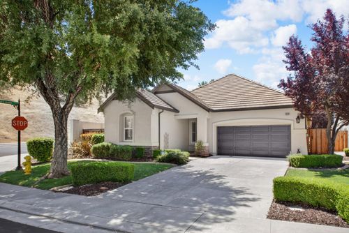 9016 Tee Box Court, Patterson, CA, 95363 | Card Image
