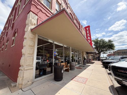114 W Main St, Waxahachie, TX, 75165-3710 | Card Image