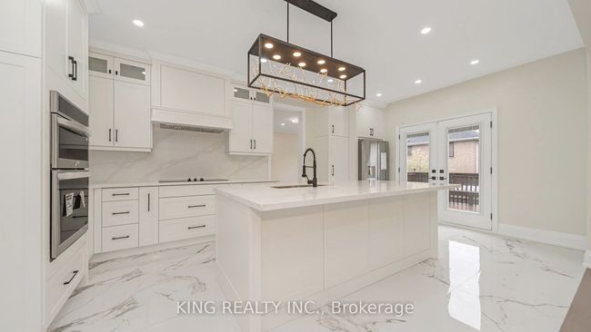 27 Foxmere Rd, House other with 6 bedrooms, 5 bathrooms and 4 parking in Brampton ON | Image 22