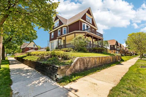 a-4905 W Wells Street, Milwaukee, WI, 53208 | Card Image