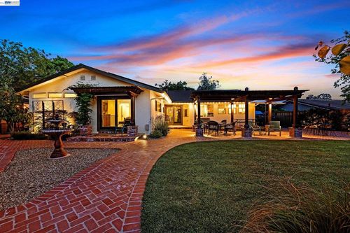 1152 Farmington Way, Livermore, CA, 94550-6425 | Card Image