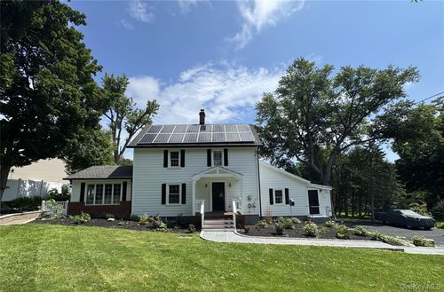 149 Jackson St, Fishkill, NY, 12524-1117 | Card Image