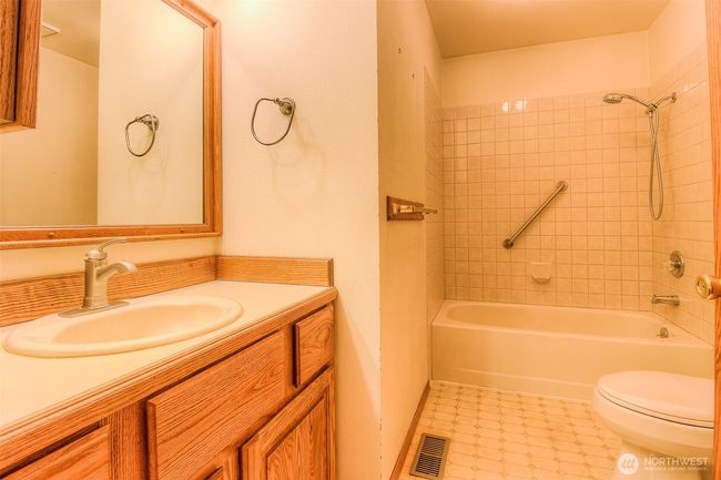 703 Tanarae Pl, House other with 3 bedrooms, 2 bathrooms and 2 parking in Yakima WA | Image 17