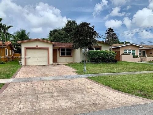 1905 N 47th Ave, Hollywood, FL, 33021-4125 | Card Image