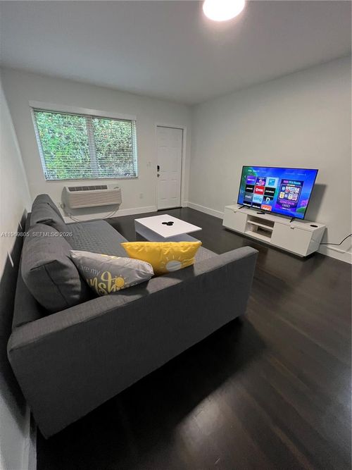 apt-2-620 Jefferson Ave, Miami Beach, FL, 33139-8522 | Card Image