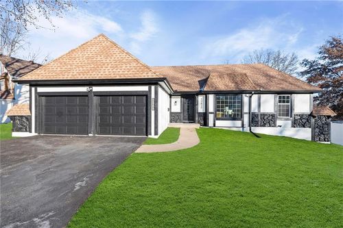 12417 Newton Ct, Grandview, MO, 64030-1835 | Card Image