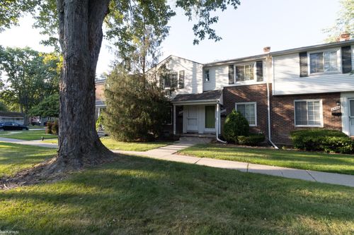 23105 Arthur Ct, Saint Clair Shores, MI, 48080-2706 | Card Image