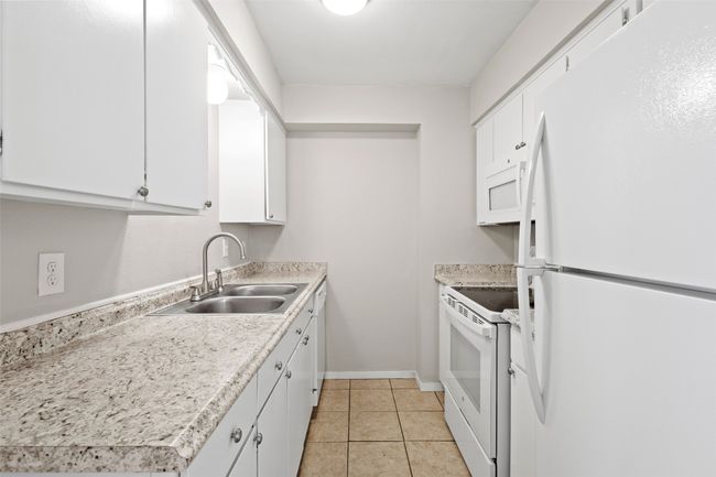 APT-6 - 1905 W Morton St, House other with 3 bedrooms, 2 bathrooms and null parking in Denison TX | Image 14