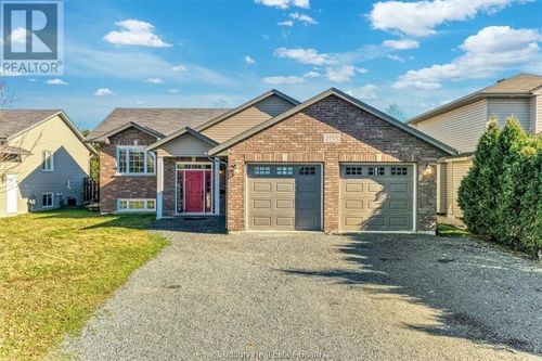 2753 Fleetwood Dr, Azilda, ON, P0M1B0 | Card Image