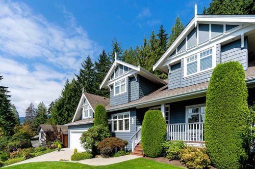 906 Prospect Ave, North Vancouver, BC, V7R2M3 | Card Image