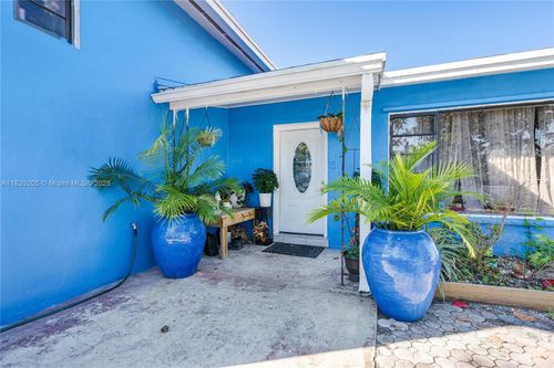 1300 Ne 203rd St, Miami, FL, 33179-5150 | Card Image