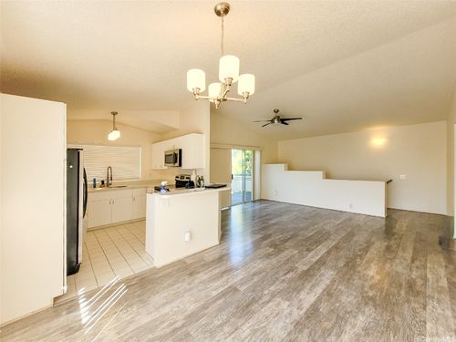 24c-91-1035 Laaulu St, Ewa Beach, HI, 96706-3853 | Card Image