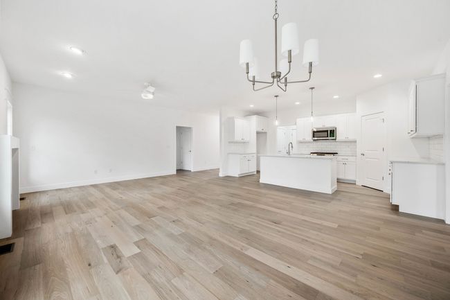 2516 Savanna Rd, House other with 3 bedrooms, 2 bathrooms and 3 parking in Bloomington IL | Image 6