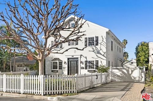 11217 Kling St, Toluca Lake, CA, 91602 | Card Image