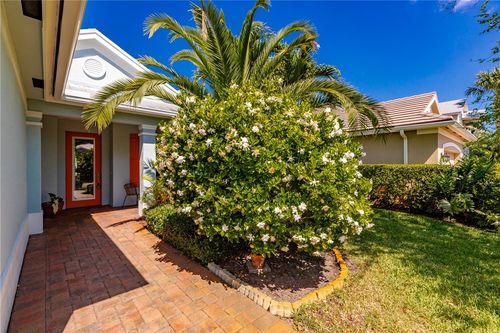 227 11th Sq Sw, Vero Beach, FL, 32962-3442 | Card Image