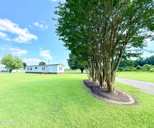3032 Mobleys Bridge Rd, Grimesland, NC, 27837-8994 | Card Image