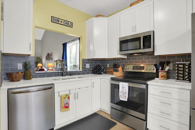 10381 Glenn Abbey Ln, House other with 3 bedrooms, 2 bathrooms and null parking in Fishers IN | Image 12
