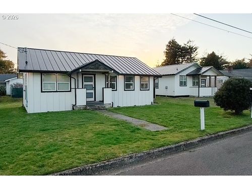1184 2nd St, Florence, OR, 97439-9357 | Card Image
