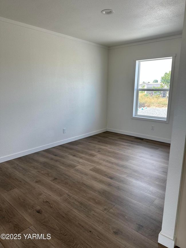 Bedroom | Image 10