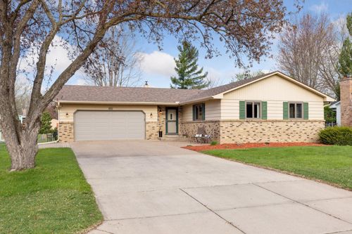 5133 Brighton Ln, Mounds View, MN, 55112-4845 | Card Image