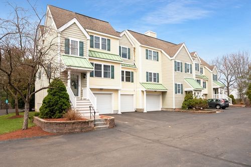61-35 Collins St, Danvers, MA, 01923-2695 | Card Image