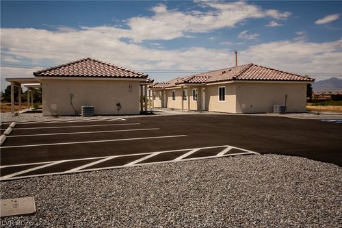 660 San Lorenzo St, Pahrump, NV, 89048-6116 | Card Image