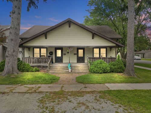 123 S 11th St, Chesterton, IN, 46304-2132 | Card Image