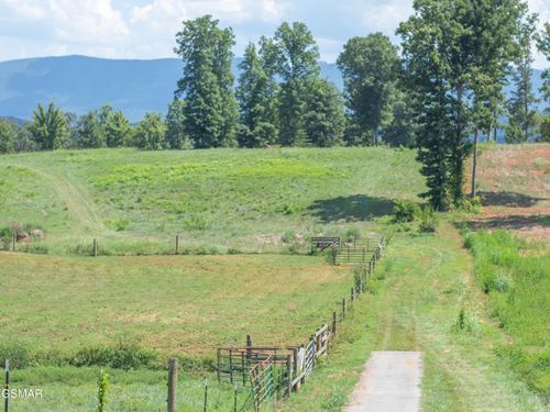 2 Hutton Ridge Road, Maryville, TN, 37801 | Card Image
