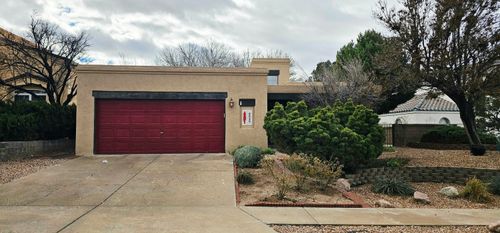 8020 Corona Ave Ne, Albuquerque, NM, 87122-2804 | Card Image