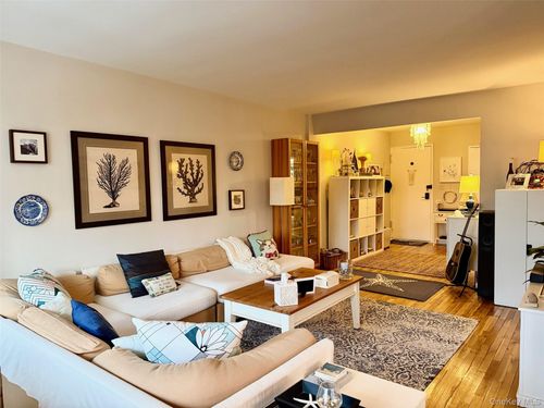 apt-232-280 Atlantic Ave, East Rockaway, NY, 11518-1156 | Card Image