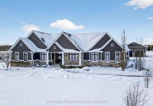 224 Mountain Rd, Grimsby, ON, L3M4E7 | Card Image