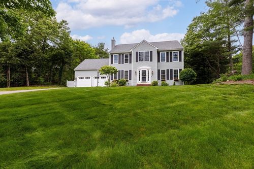 15 Pilgrim Rd, Mansfield, MA, 02048-3088 | Card Image