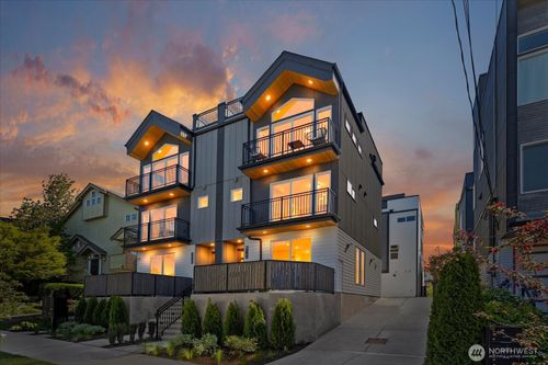4416 A Corliss Ave N, Seattle, WA, 98103 | Card Image